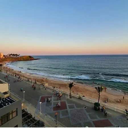Farol Barra Flat. Vista Mar No Circuito Do Carnaval . Em Frente A Praia. Salvador Exterior photo