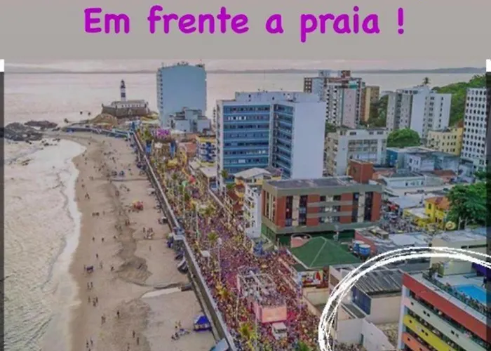 Farol Barra Flat. Vista Mar No Circuito Do Carnaval . Em Frente A Praia.