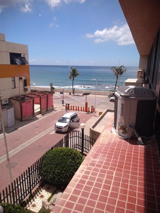 Farol Barra Flat. Vista Mar No Circuito Do Carnaval . Em Frente A Praia.