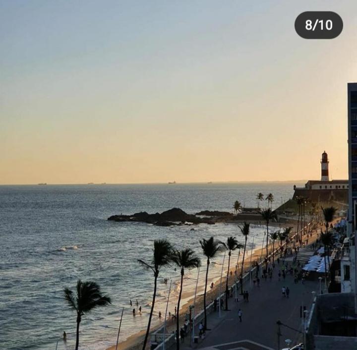 Farol Barra Flat. Vista Mar No Circuito Do Carnaval . Em Frente A Praia. *
